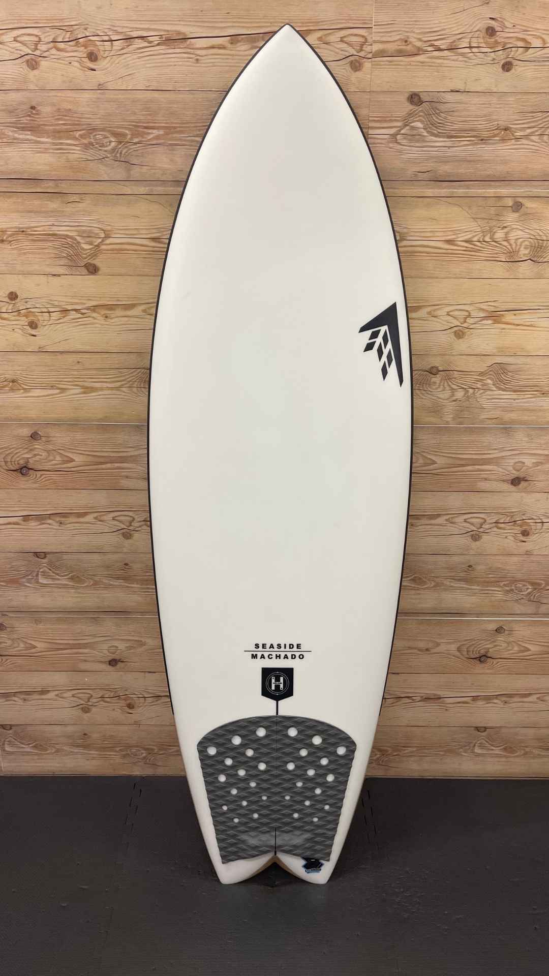 Seaside Fish 6'0"