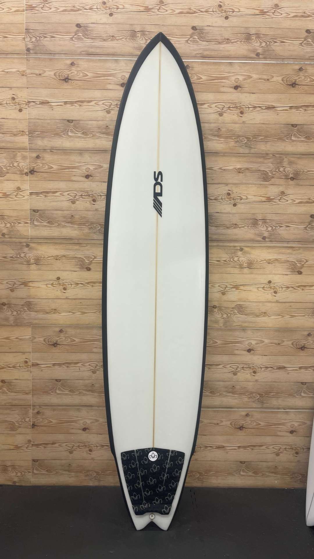 Fish 8'9"