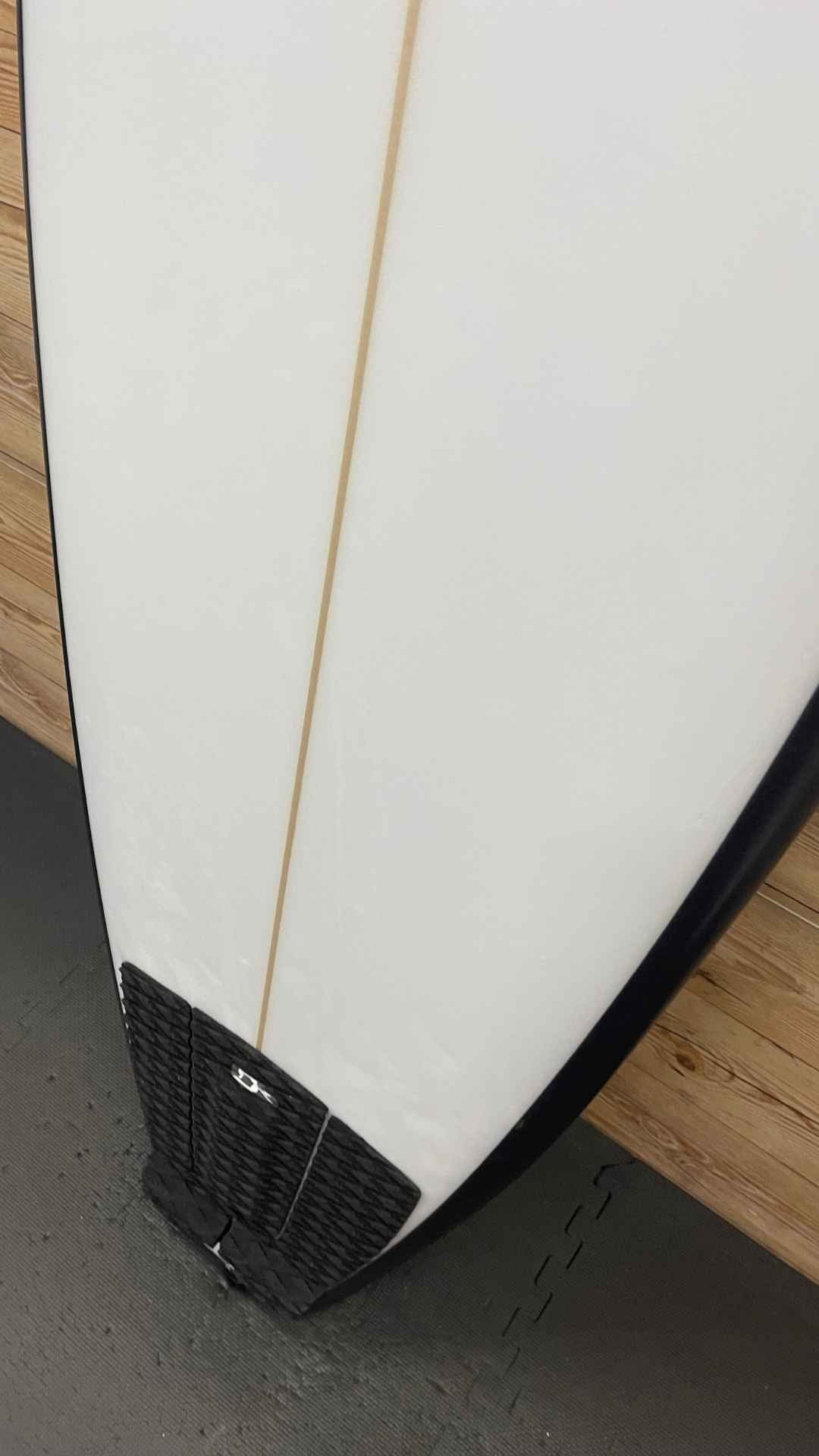 Square Tail Lip Thrasher 6'5"