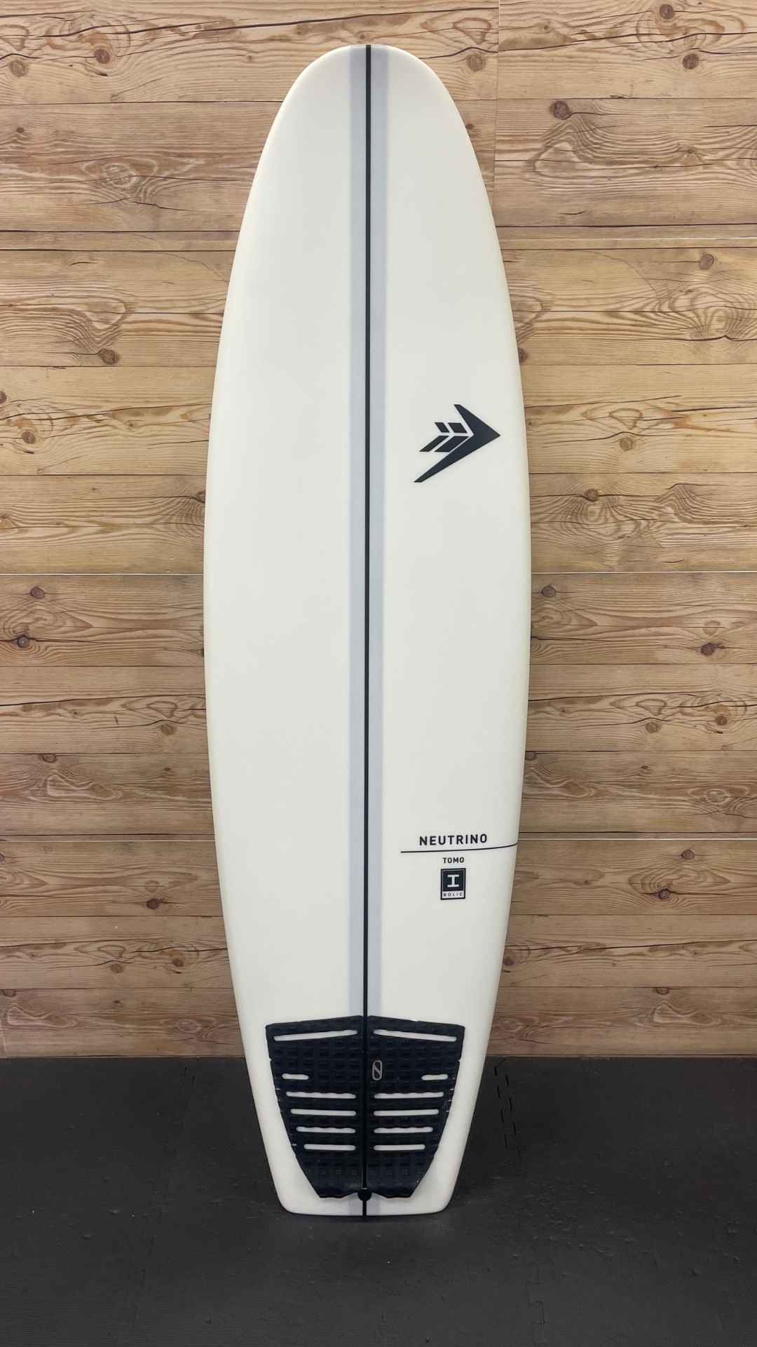 Neutrino 5'10"