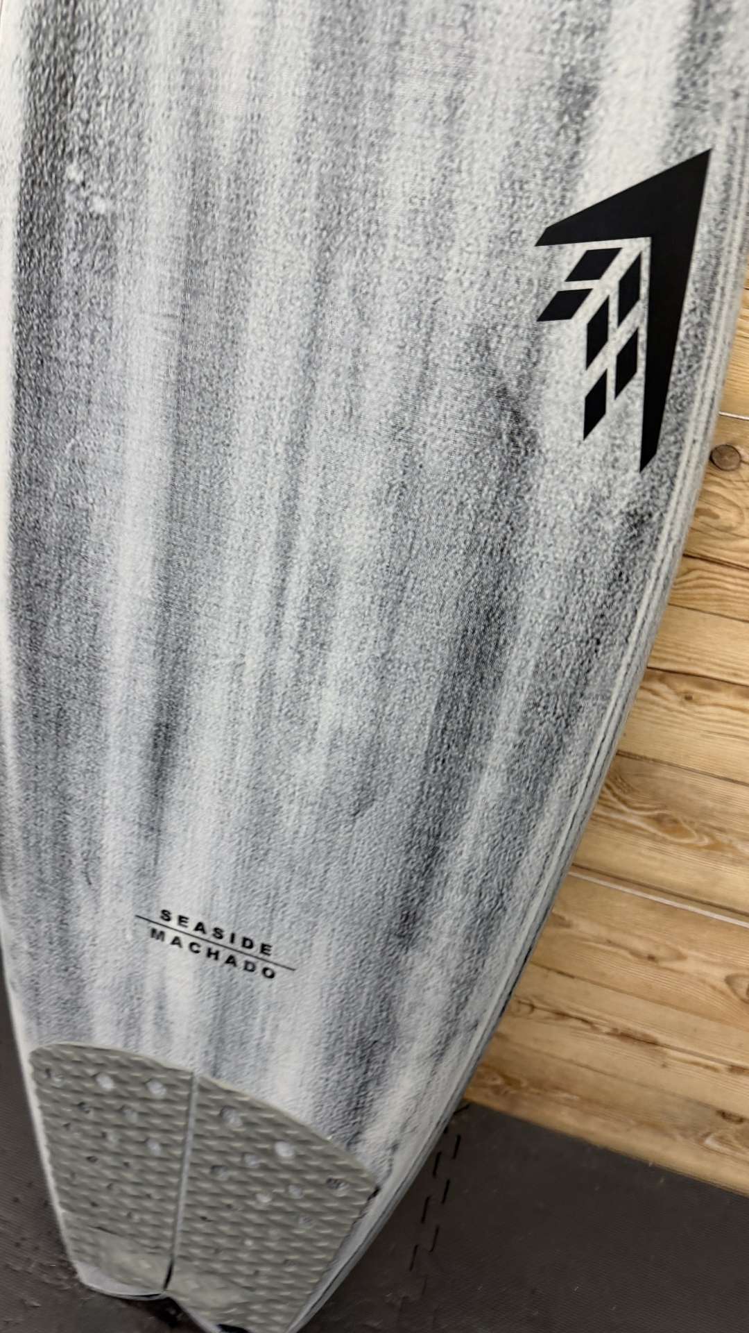 Seaside Fish 5'6"