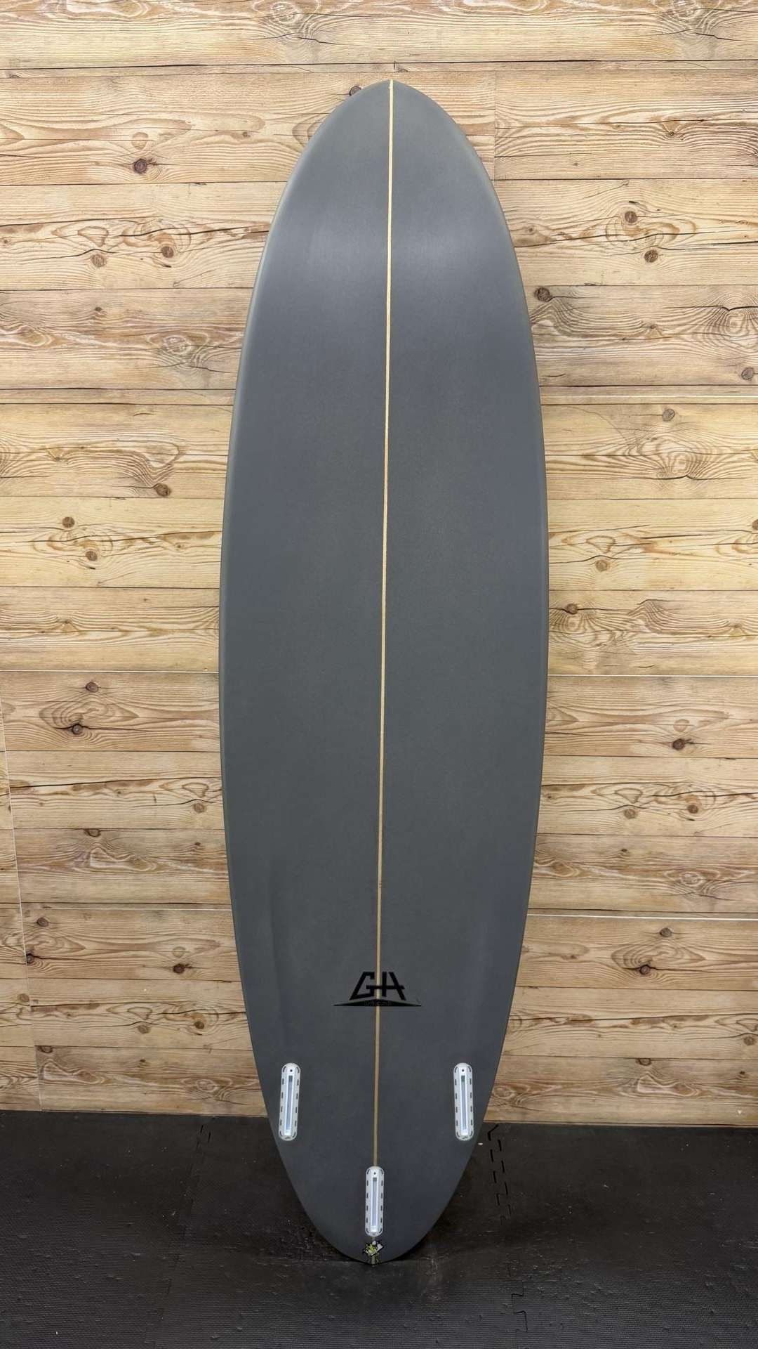 AE3 6'8"