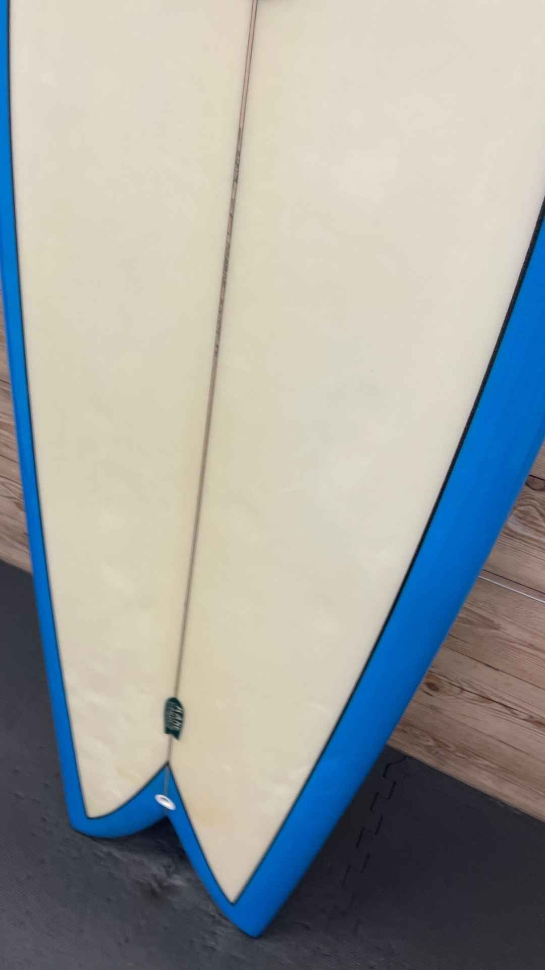 Twin Keel Fish 5'6"