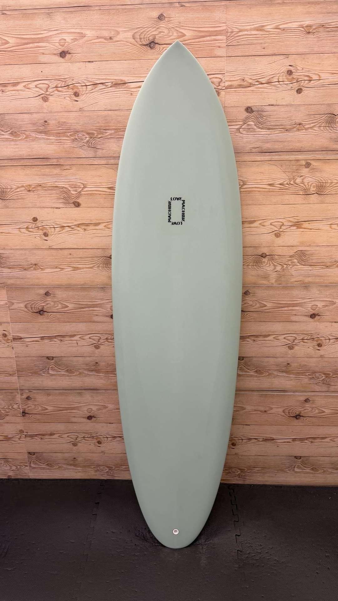 FM 6'4"