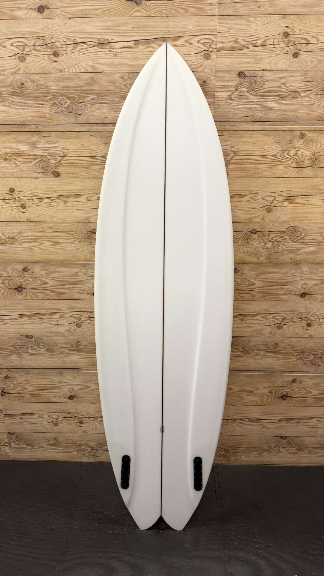 Pedestrian Ship 5'11"