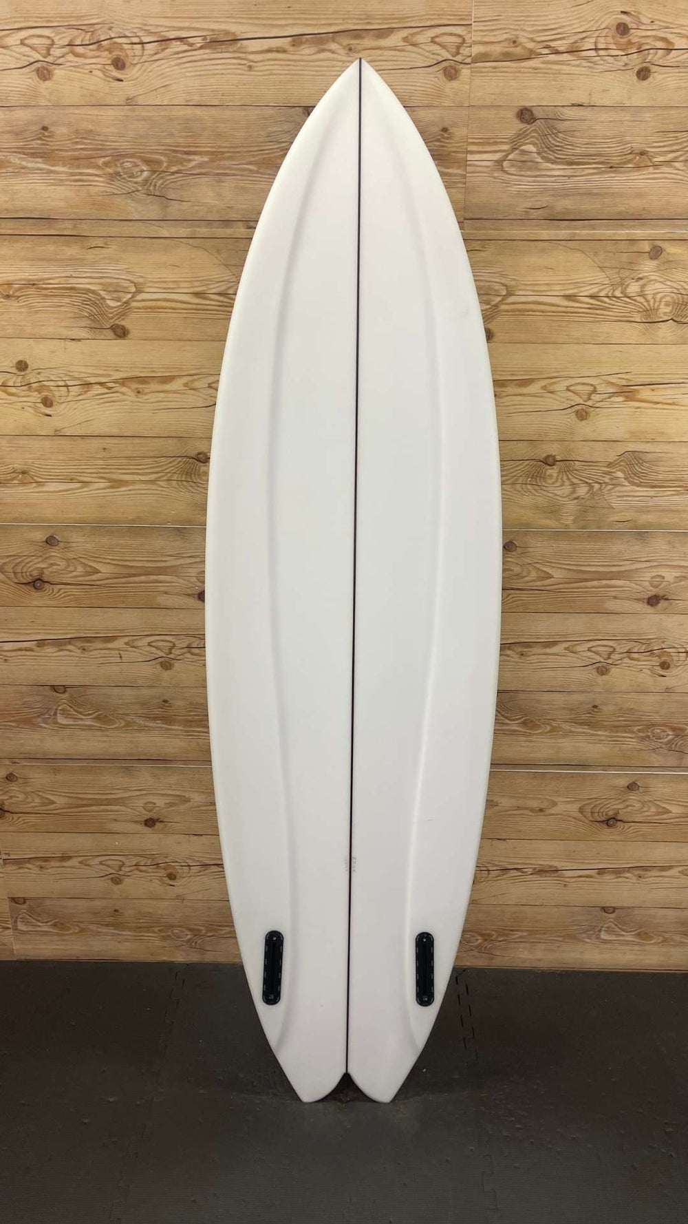 Pedestrian Ship 5'10"