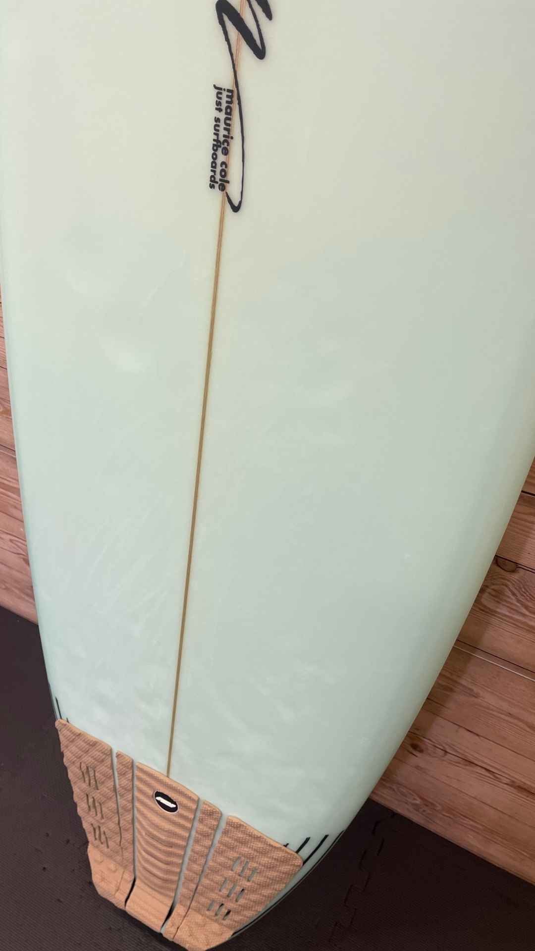 Reverse Vee Shorty 6'0"