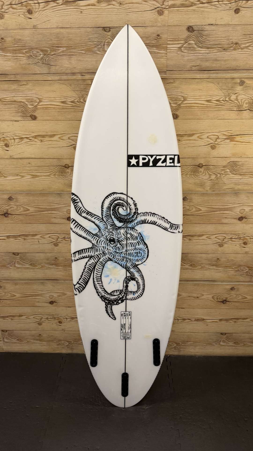 The Ghost 5'8"