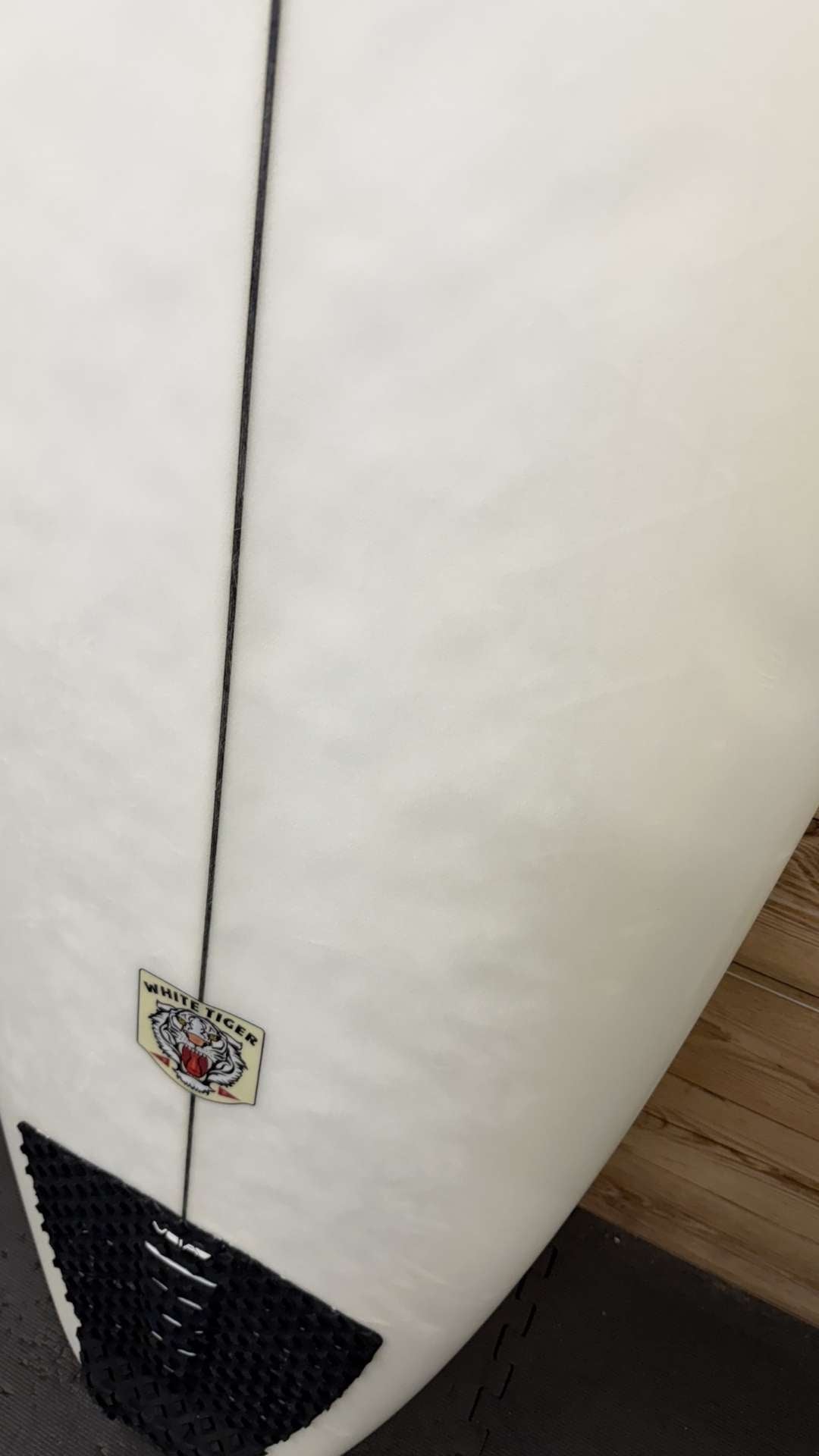 White Tiger 5'10"