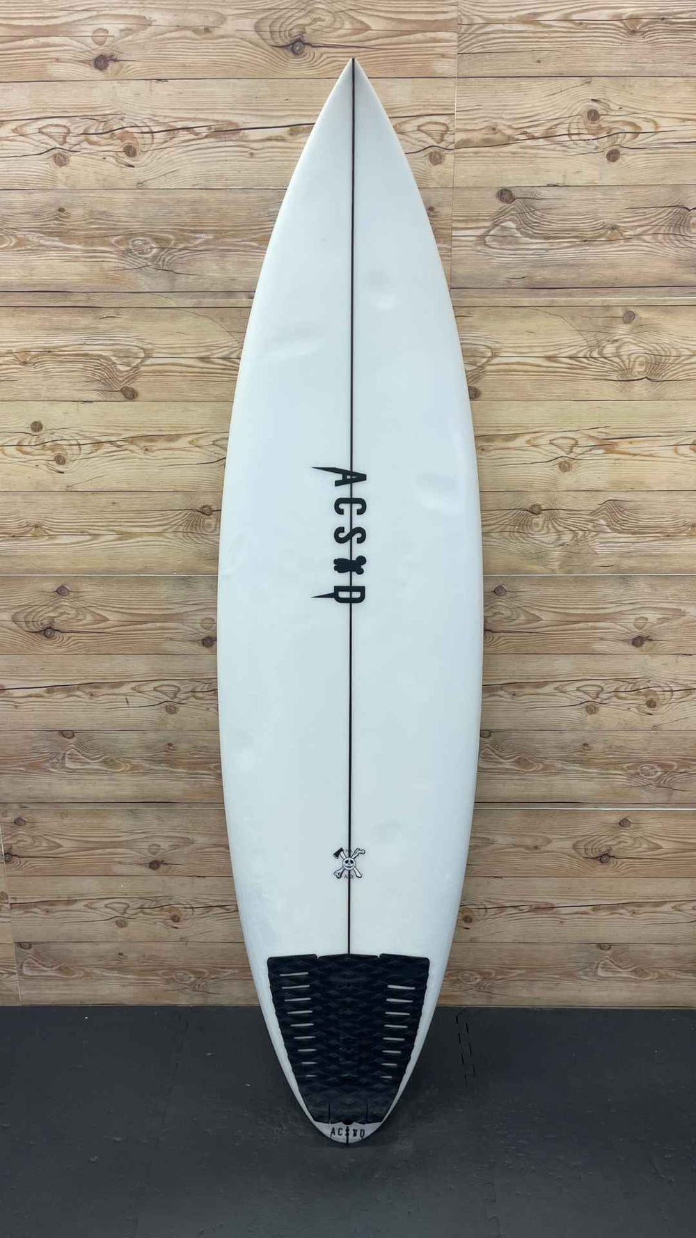 Ale 6'3"