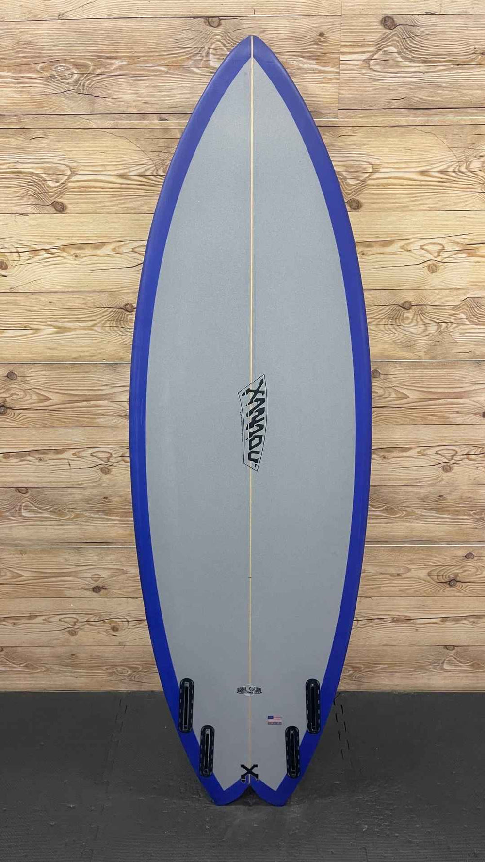 Gio 5'6"