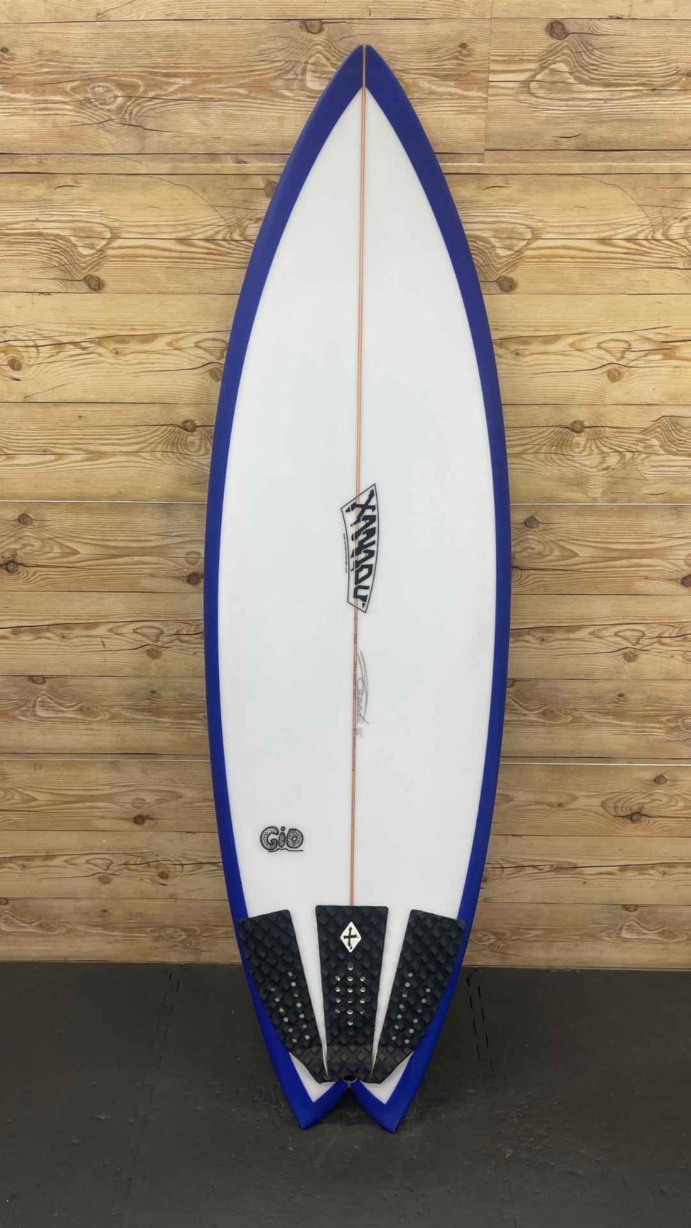 Gio 5'6"