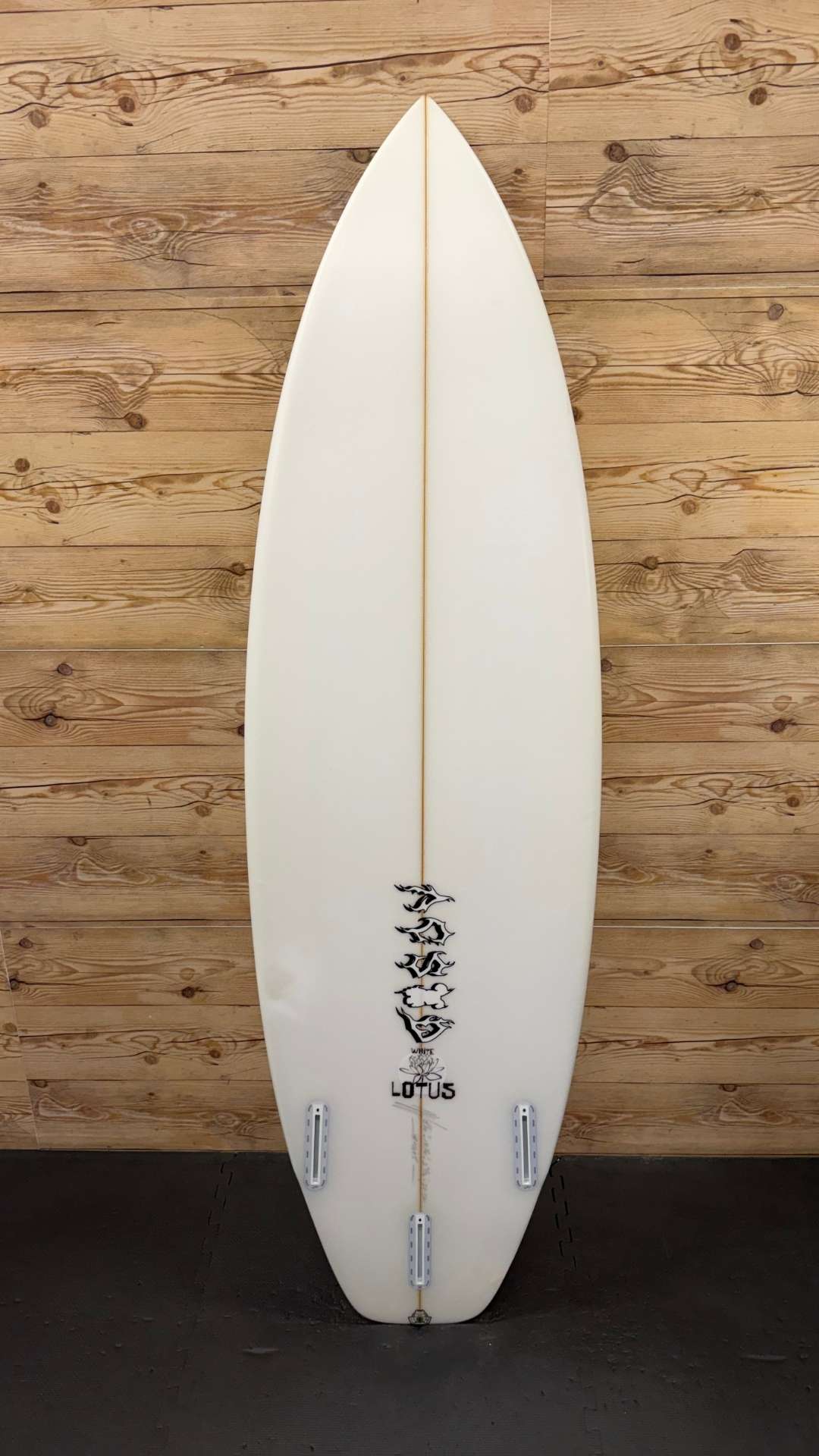 White Lotus 5'10"