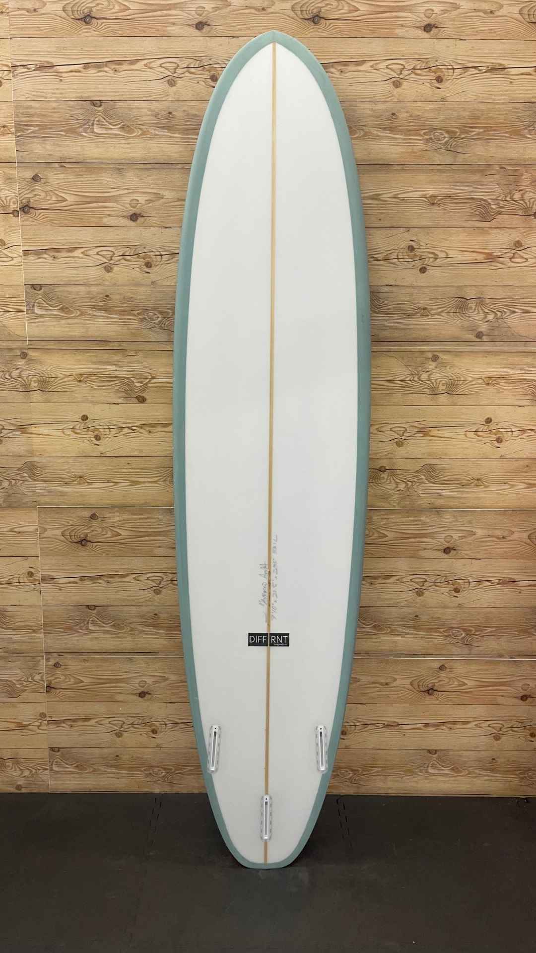 Tri Egg 7'10"