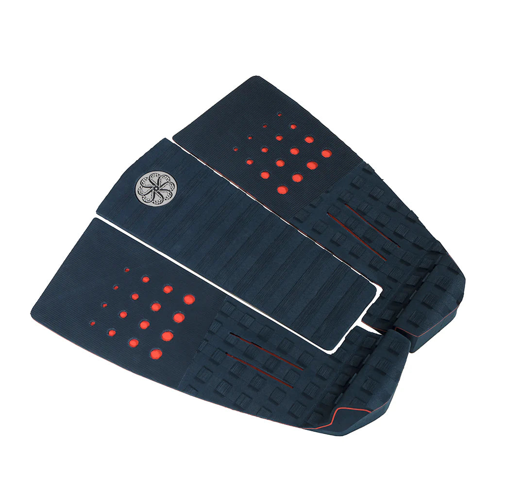 Dion Agius IV Traction Pad