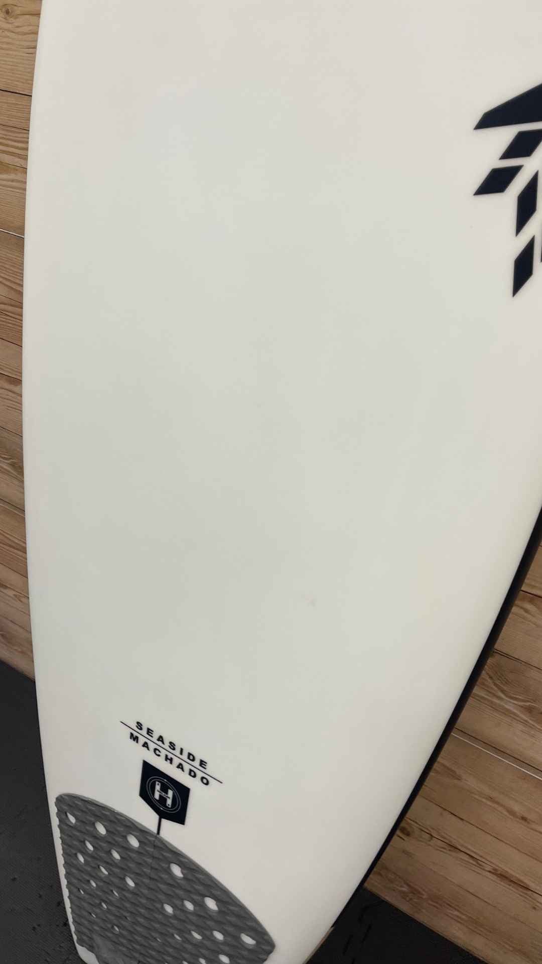 Seaside Fish 6'0"