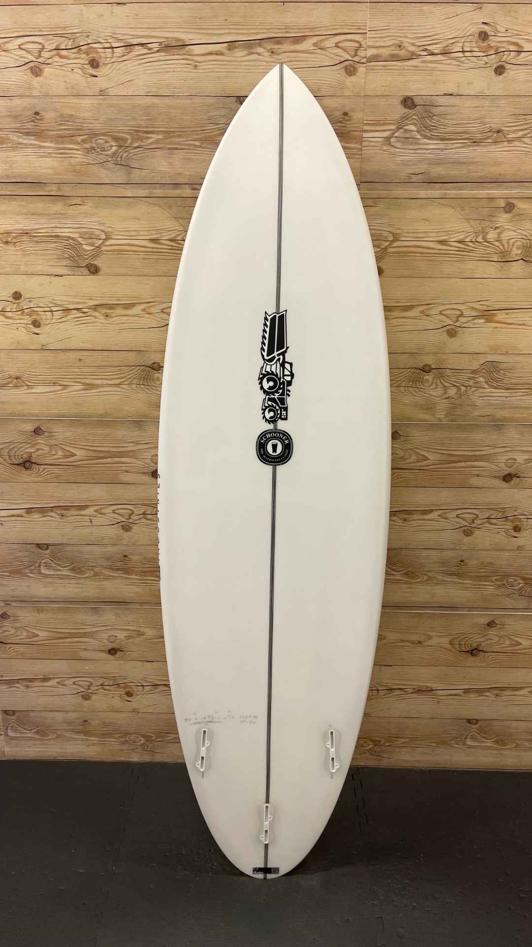 Surf Used Shortboards: JS Industries Schooner 5'10