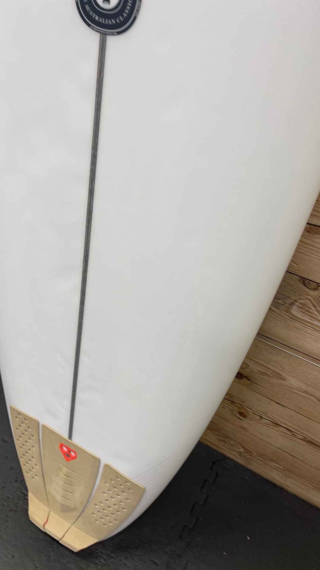 Surf Used Shortboards: JS Industries Schooner 6'1