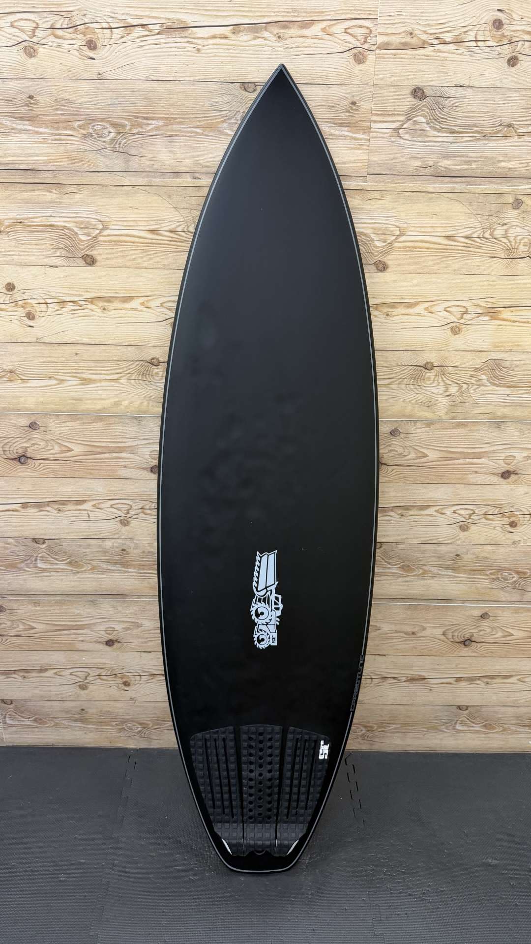 Surf Used Shortboards: JS Industries Xero Fusion 5'9