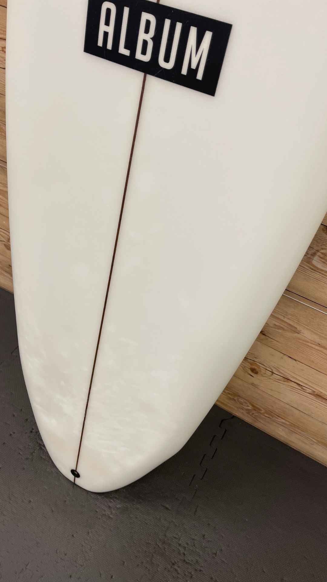 Delma 5'7"