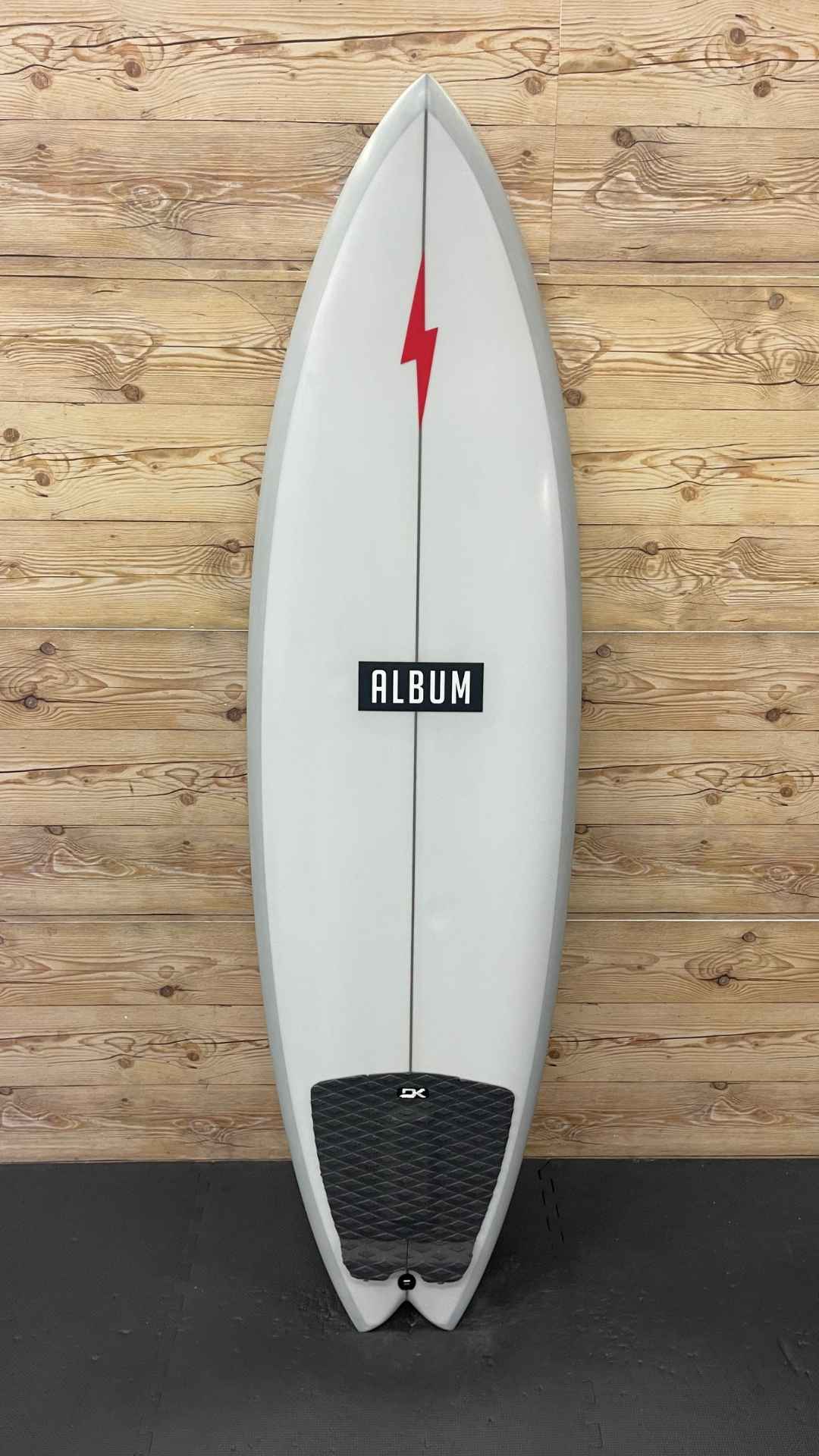 【美品】　ALBUM SURFBOARDインサニティ　フィン付き 美品】ALBUM SURFBOARDインサニティフィン付き