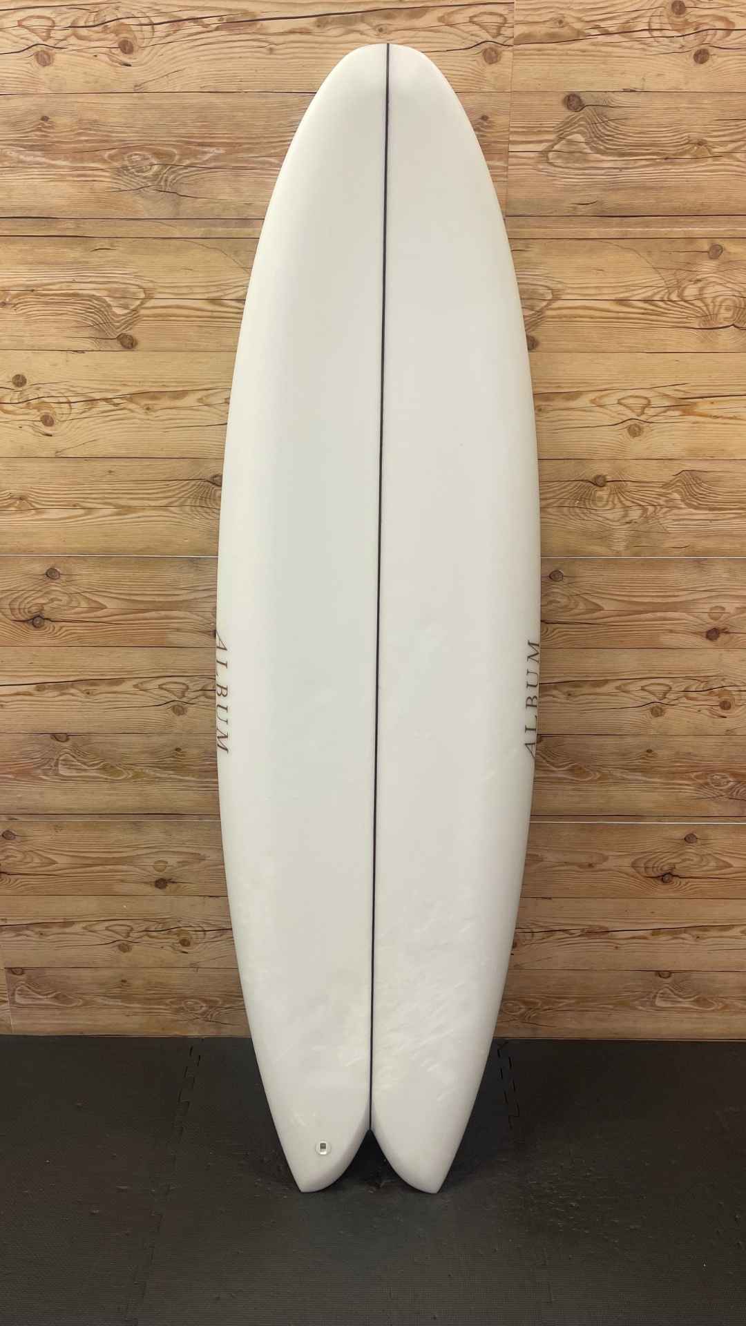 Vesper Blnt 5'9"