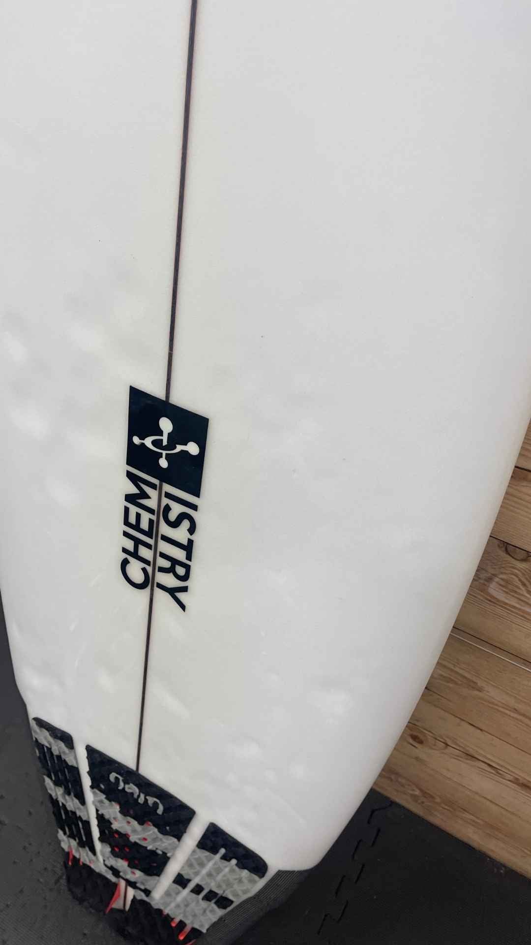 5 Fin Swallow Tail 5'7"