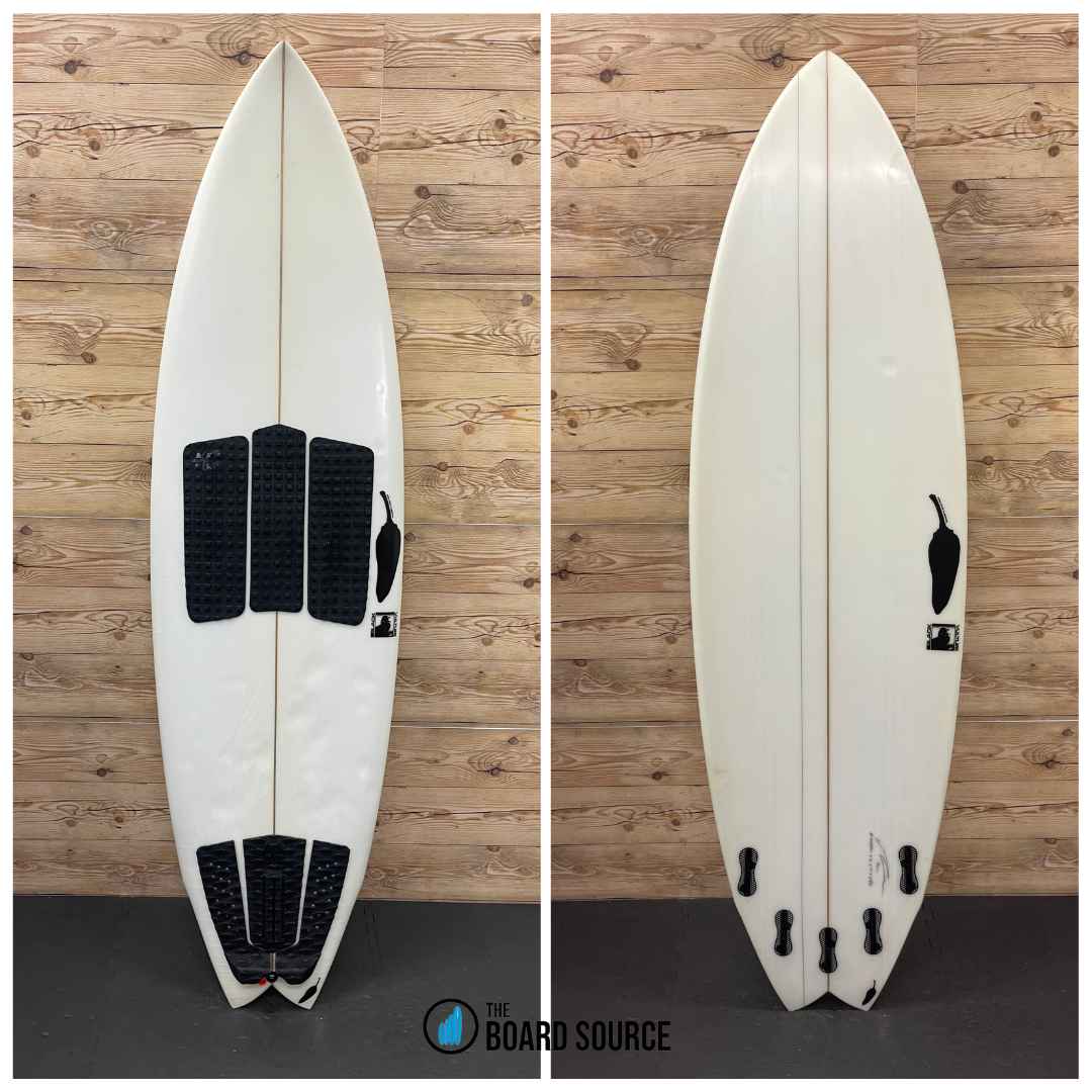 【美品2回使用】Chilli Black Vulture 2 5'10 31L 美品2回使用】Chilli Black Vulture 2 5'10 31L - メルカリ