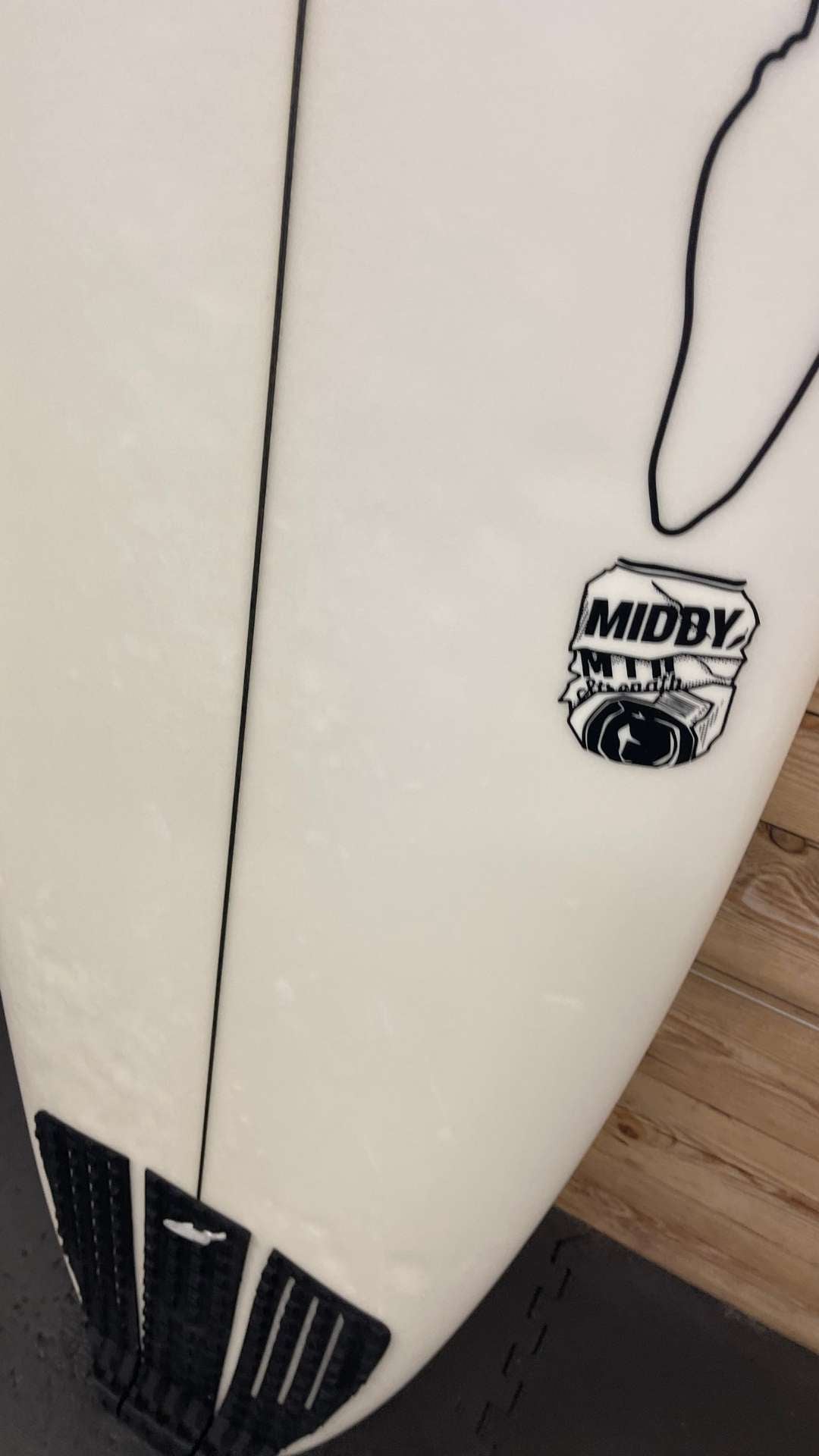Used Chilli Surfboards Middy 5'10