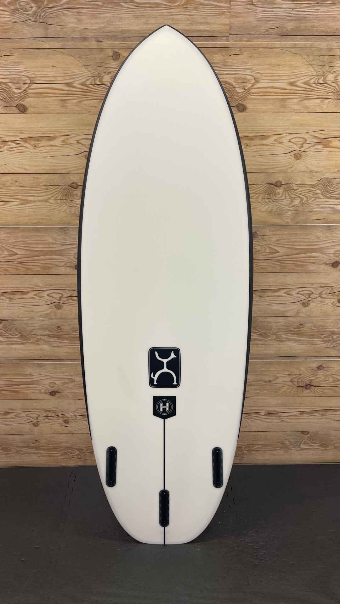 Machadocado 5'2"
