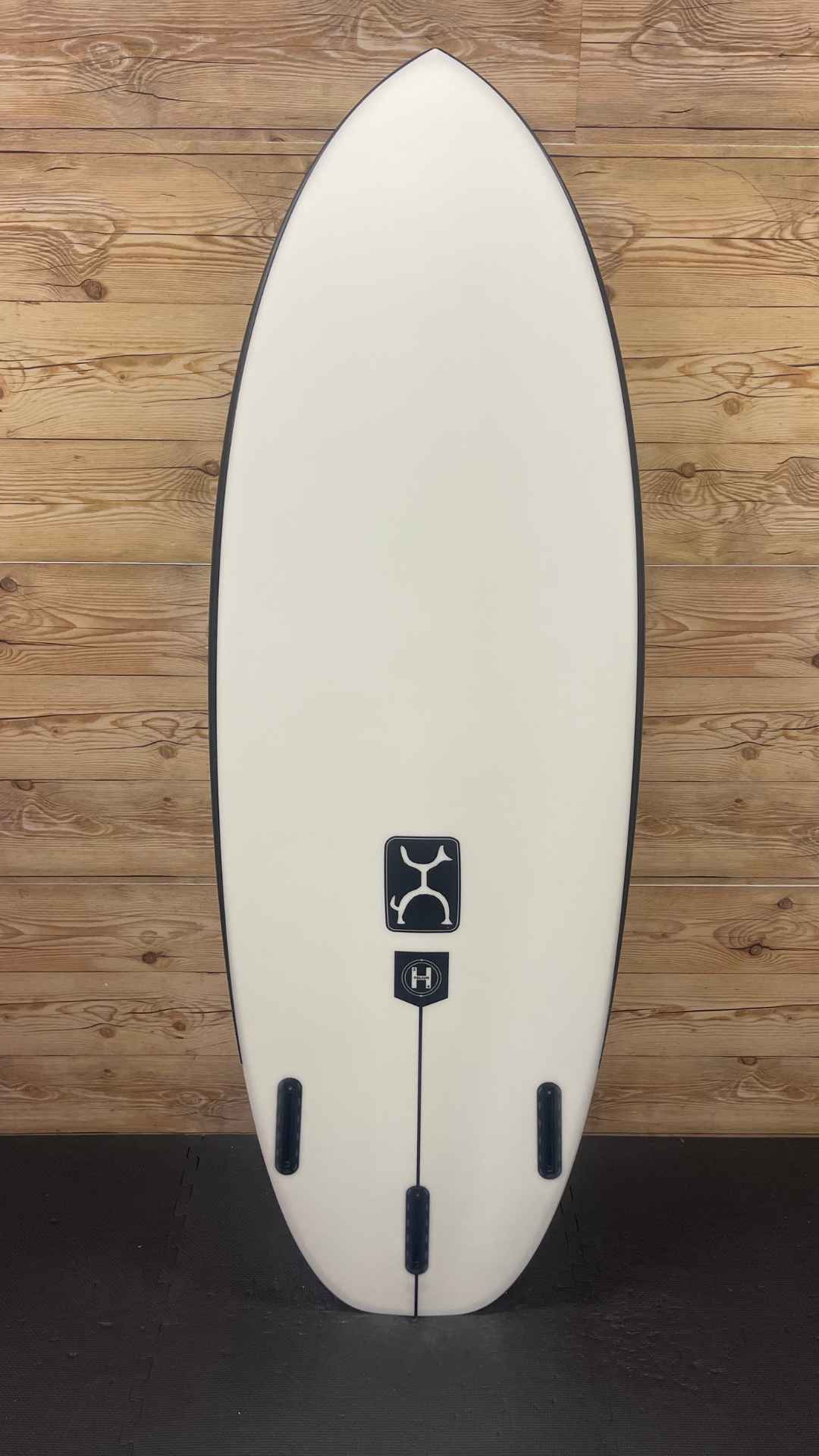 Machadocado 5'4"