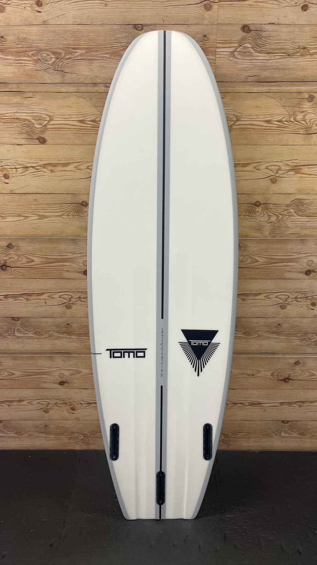 Neutrino *Blem 5'7"