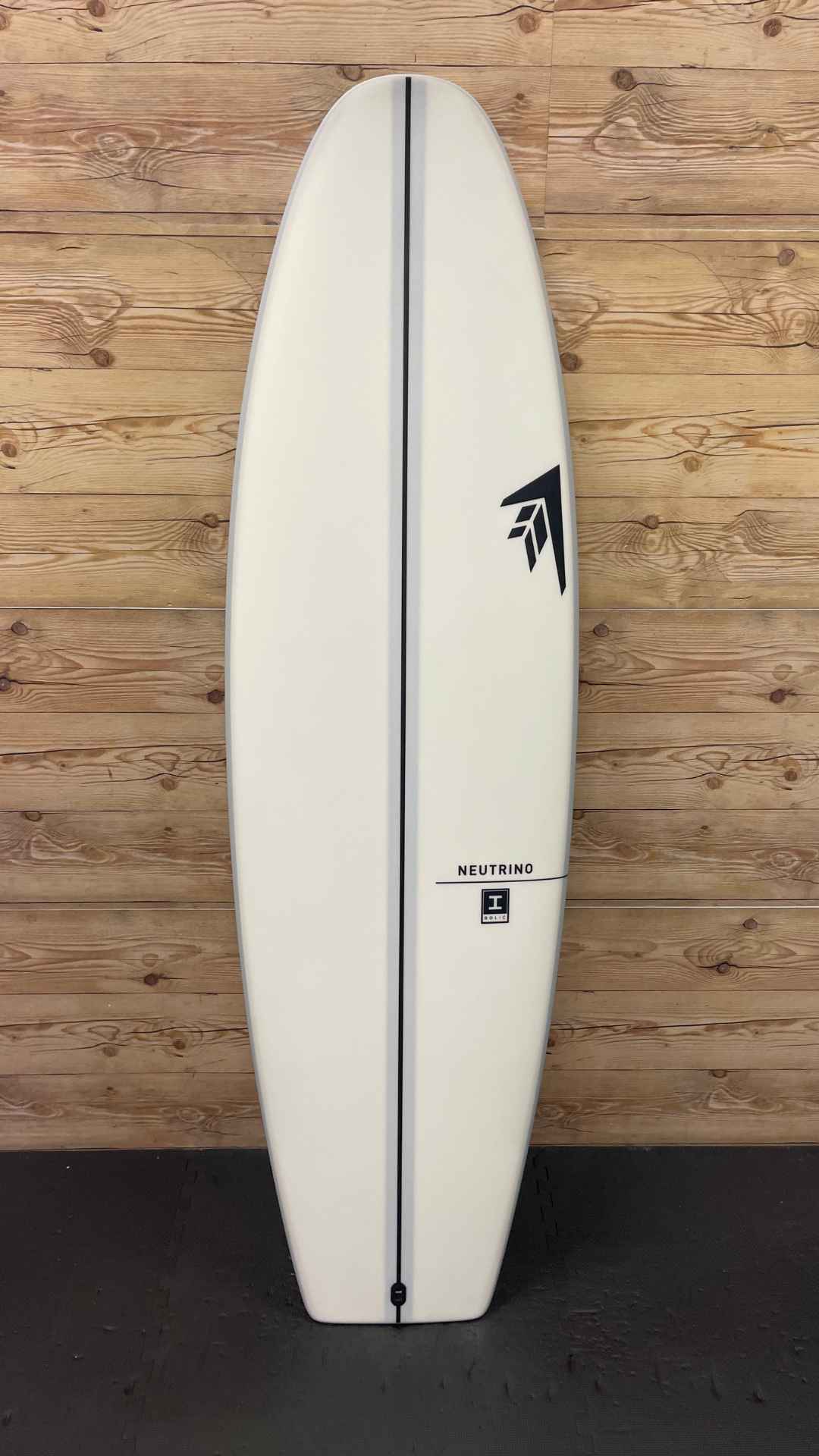Neutrino *Blem 5'7"