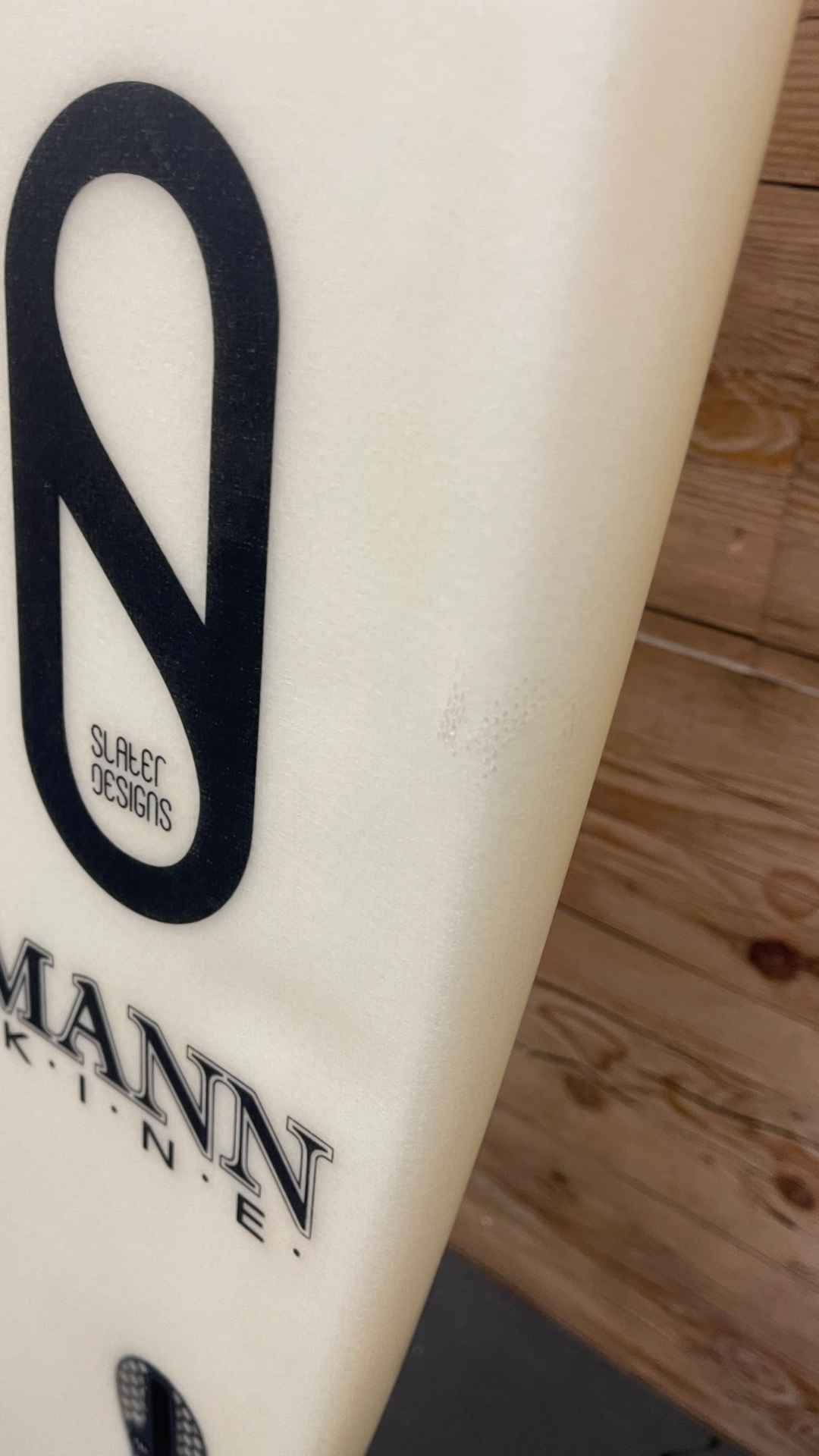 NO-BRAINER ホワイトショートボード FOR SALE: Firewire 5'9
