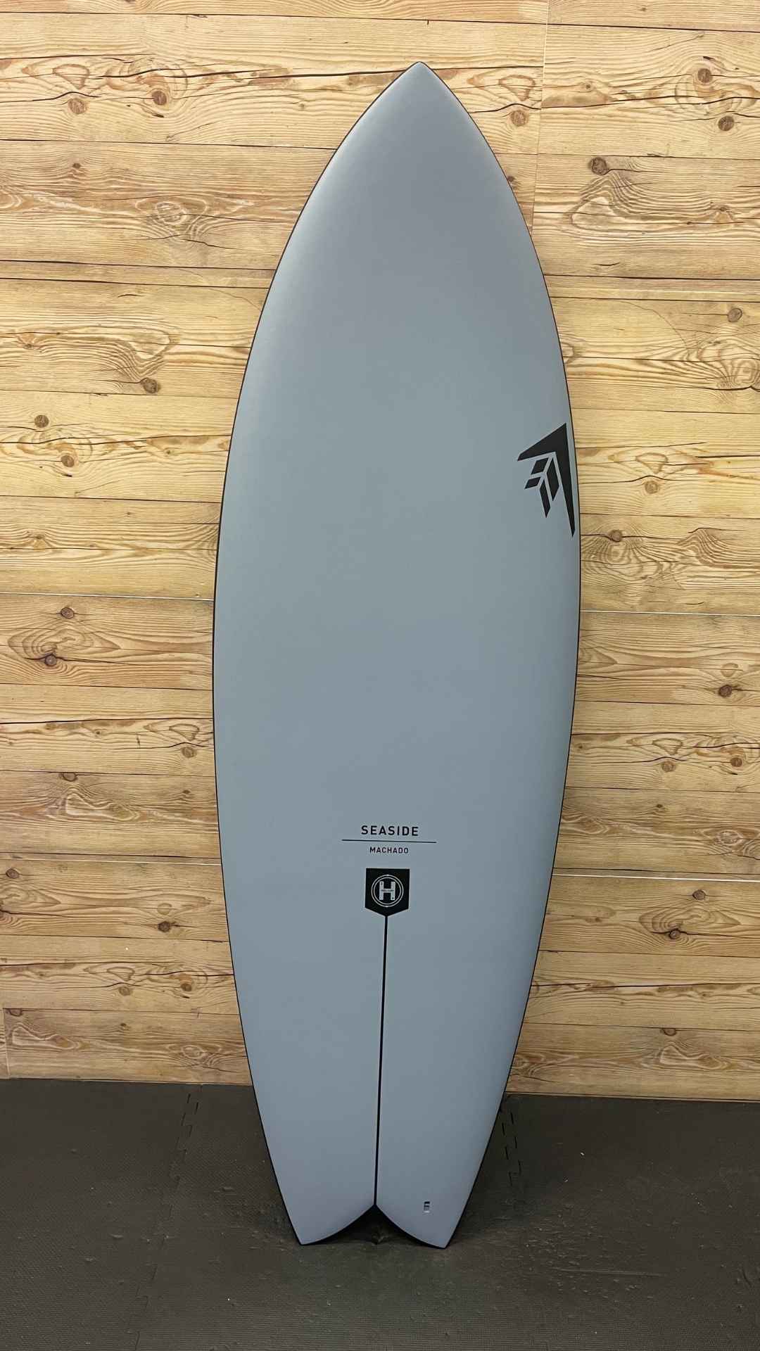 Seaside Fish 6'0"