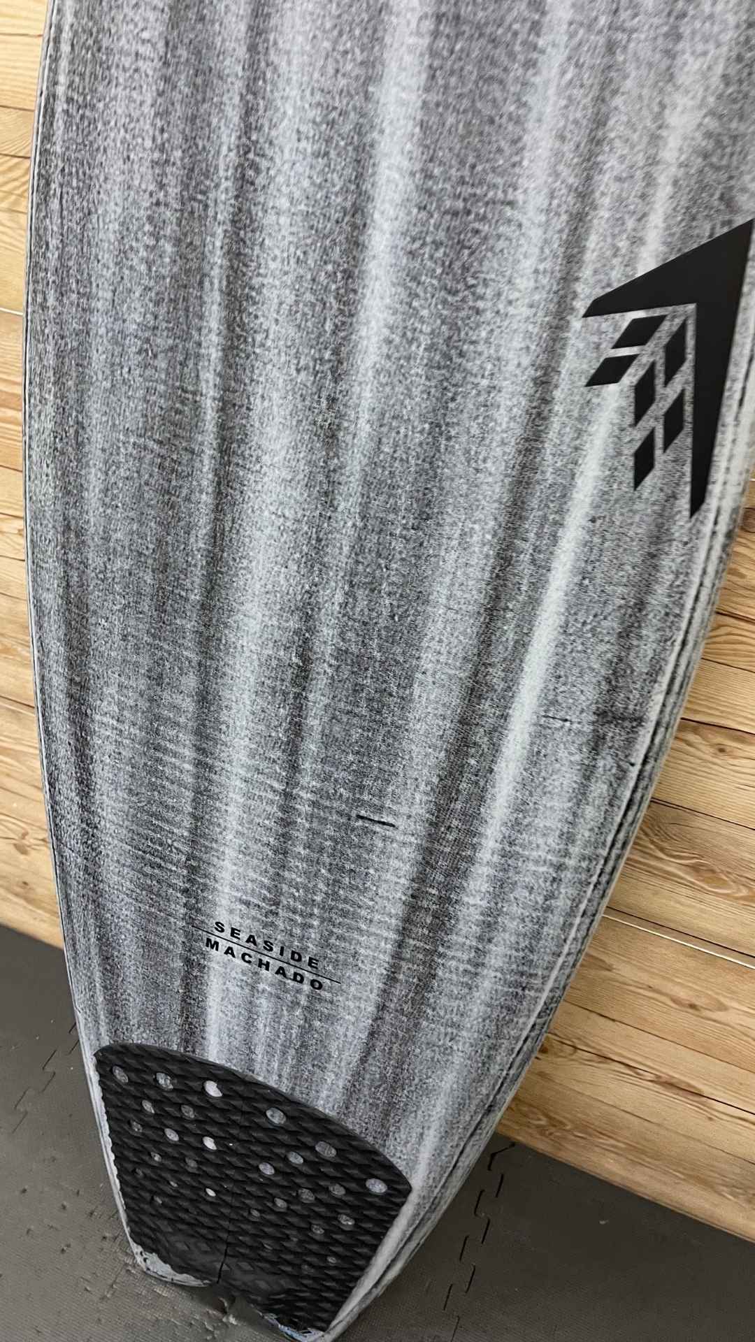 Seaside Fish 5'8"