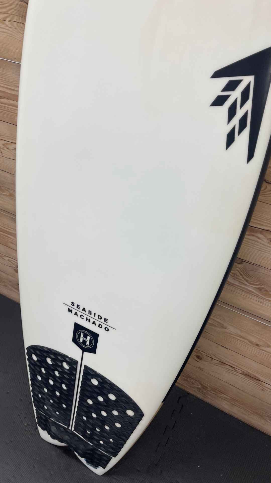 Seaside Fish 5'5"