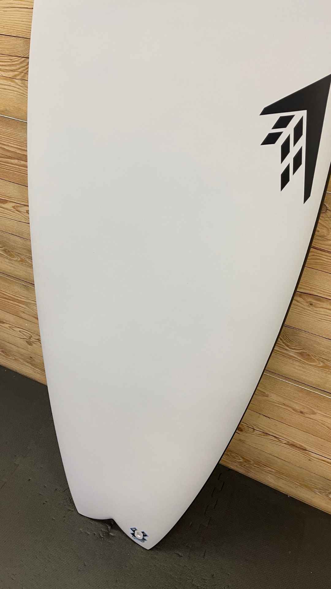 Discounted 5'9