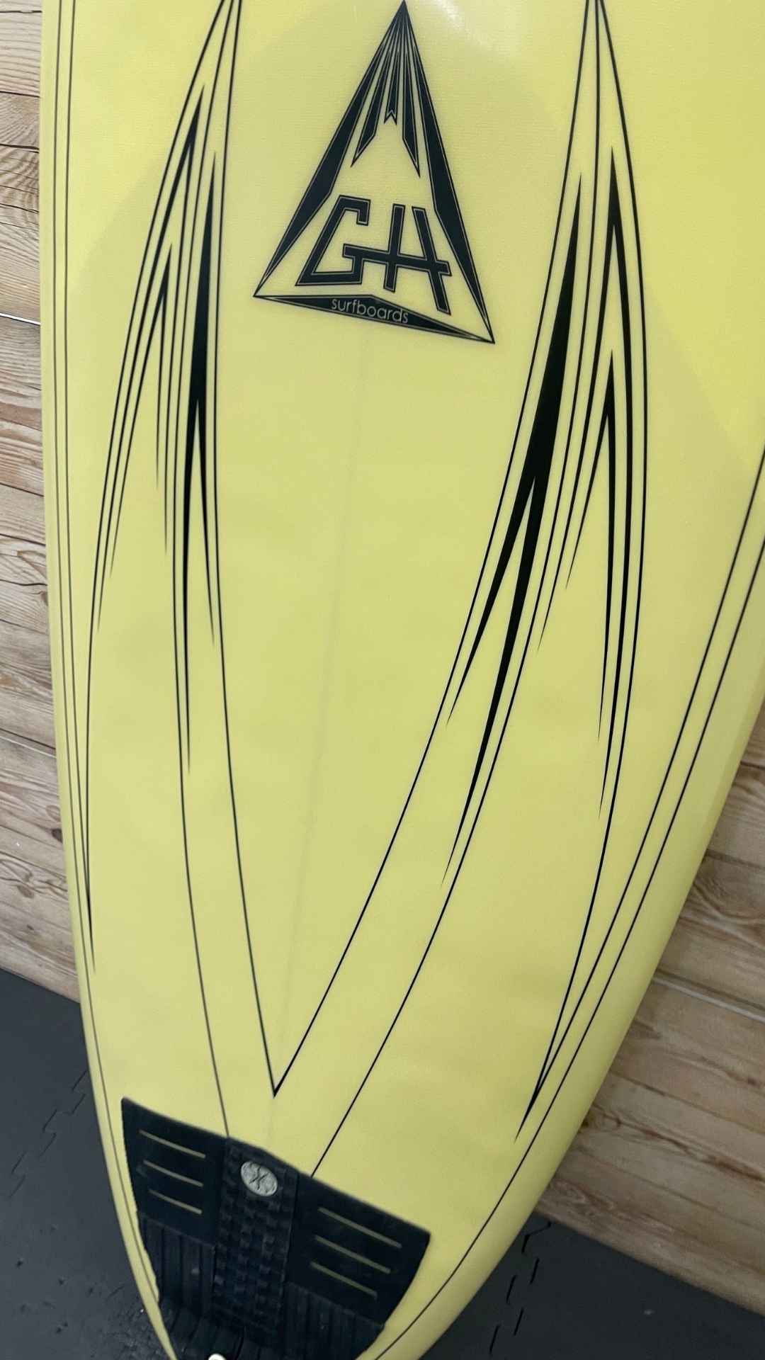 For Sale - Used Gary Hanel Bonzer 5 Surfboard 5'11 For Sale - Used Gary Hanel Bonzer 5 Surfboard 5'11