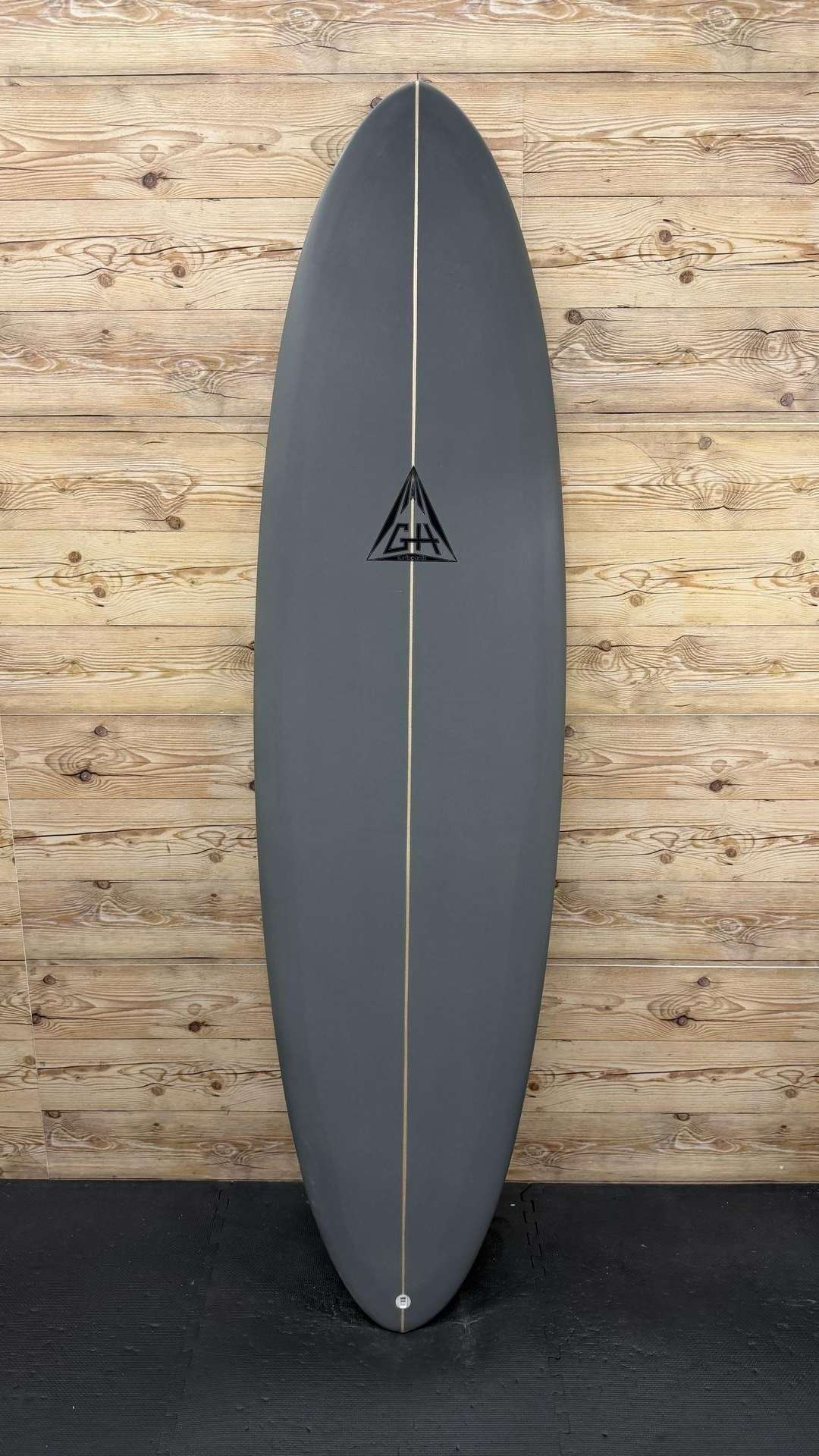 AE3 6'8"
