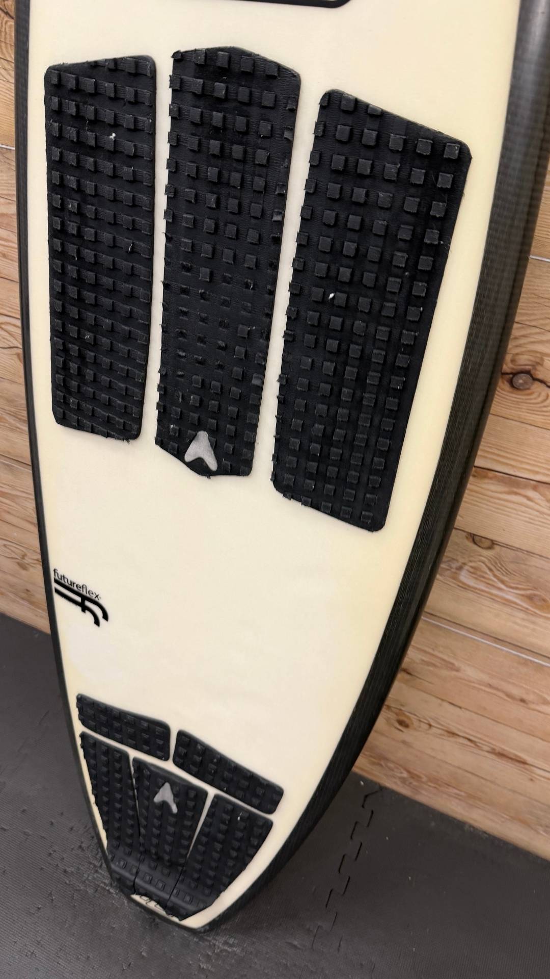 サーフボード、ヘイデンシェイプス、LOVE BUZZ、5'8、26L Buy the Haydenshapes Love Buzz 5ft 10in White Surfboard Online Now