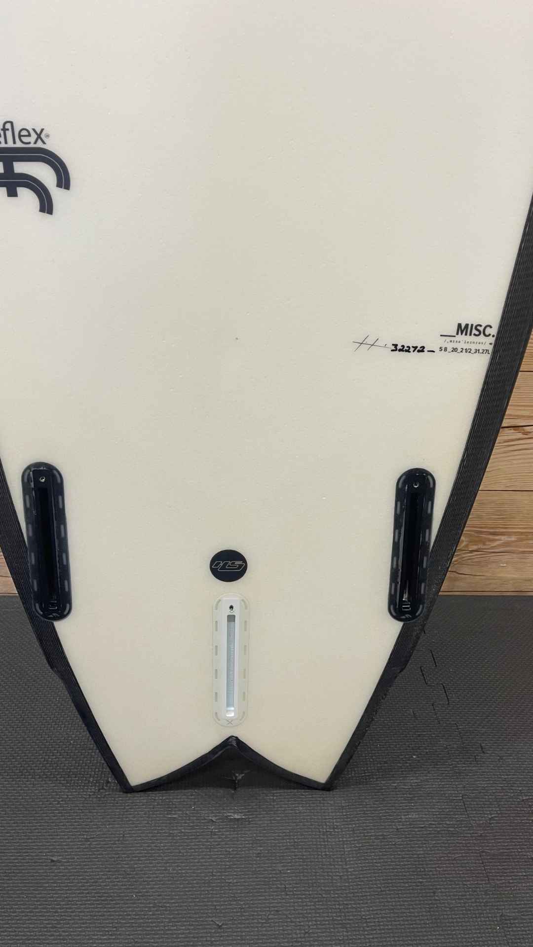 HAYDEN SHAPES 5.8 26L ほぼ未使用に近いCOHORT-1 HAYDEN SHAPES 5.8 26L ほぼ未使用に近いCOHORT-1 - メルカリ