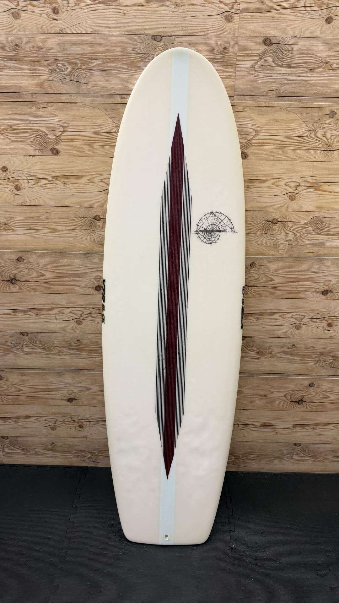 Tomo 5'6"