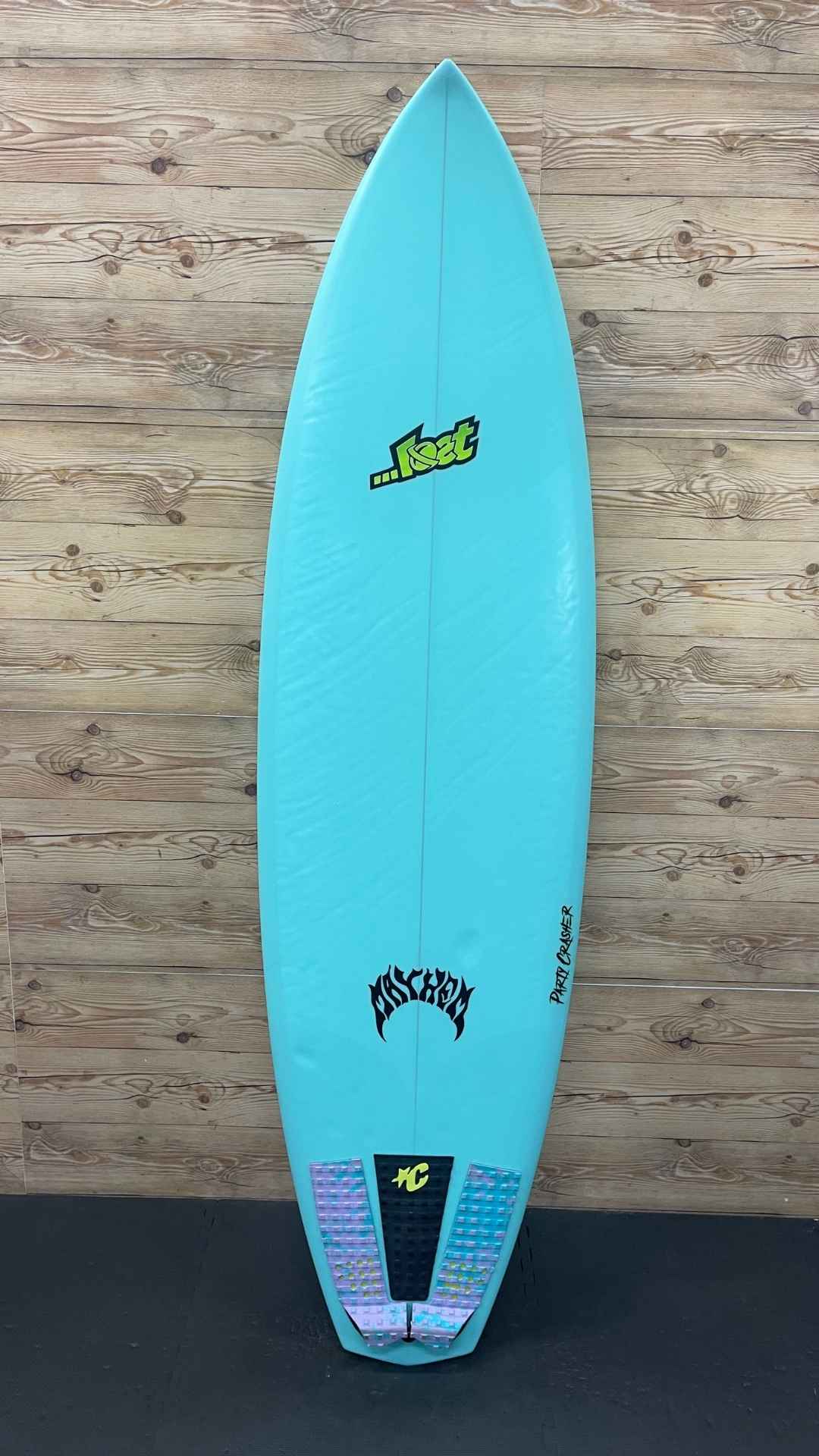 Party Crasher 6'9"
