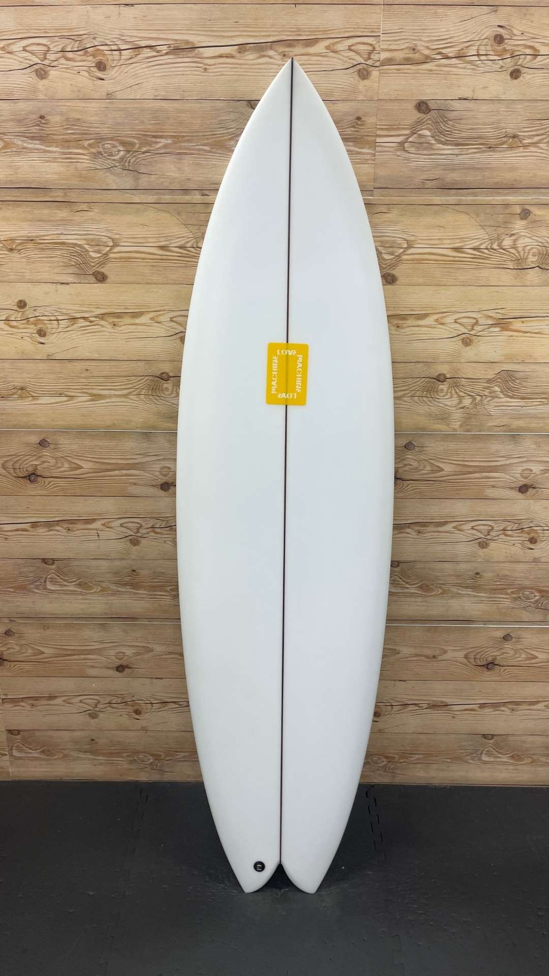 Pedestrian Ship 5'10"