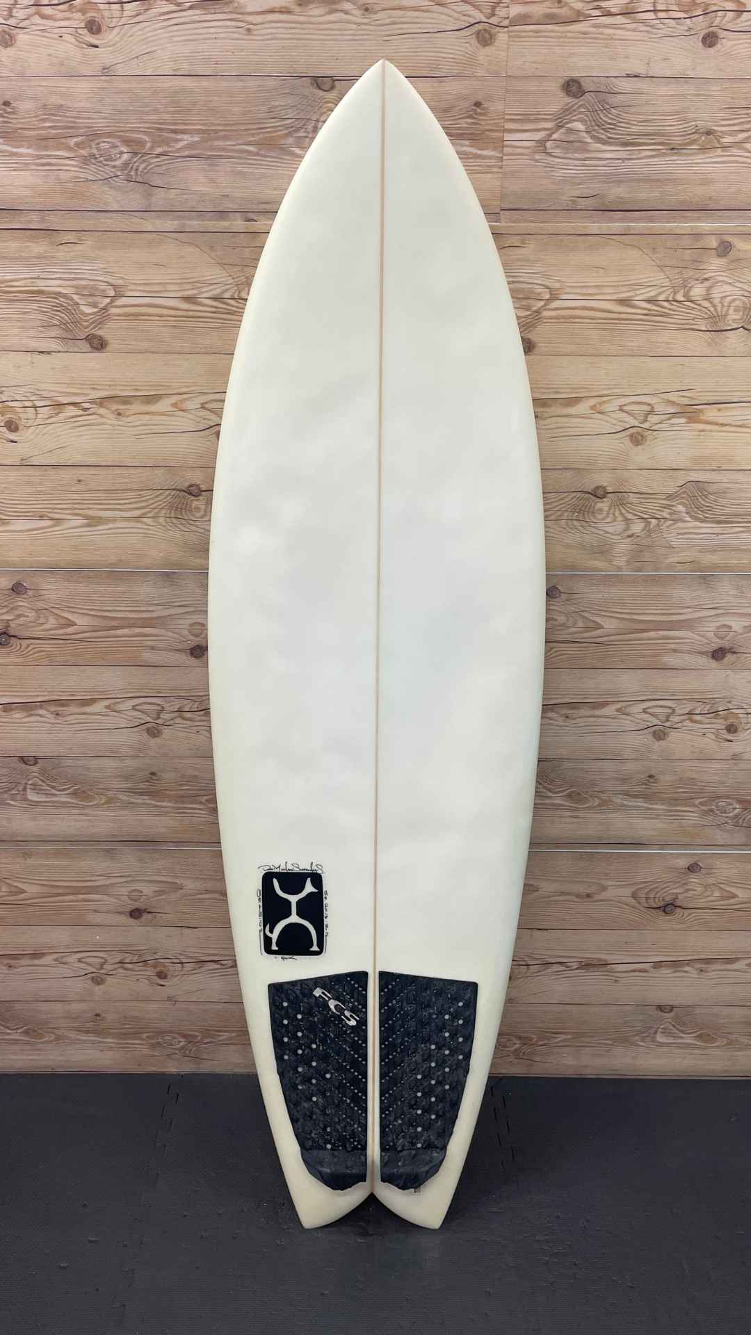 Seaside Fish 5'8"