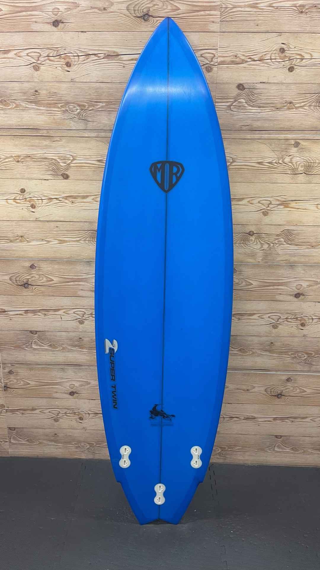 FOR SALE - MARK RICHARDS SUPER TWIN 2 SURFBOARD 6'4