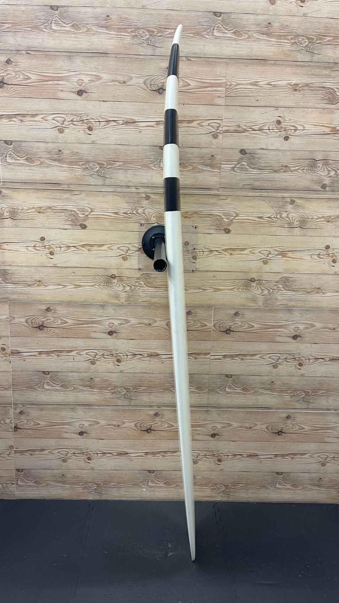 Hull 6'8"
