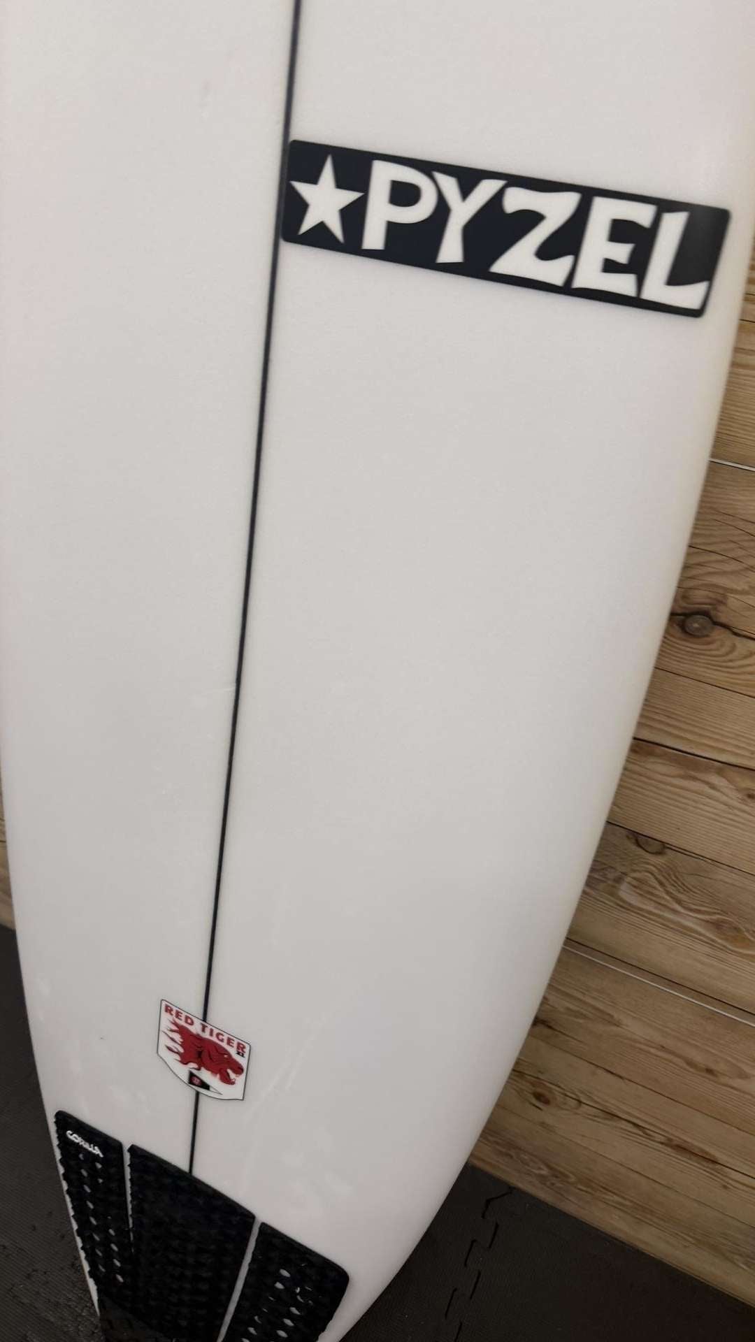 Red Tiger XL 5'10"