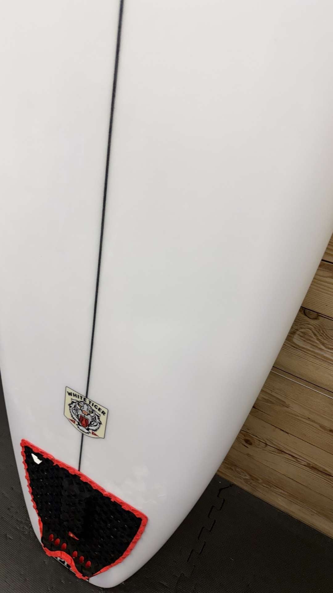 White Tiger 5'10"